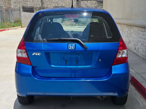 Used 2008 Honda Fit image 4