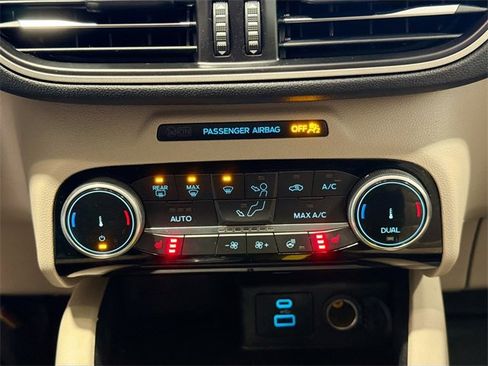 Used 2022 Ford Escape SEL image 14