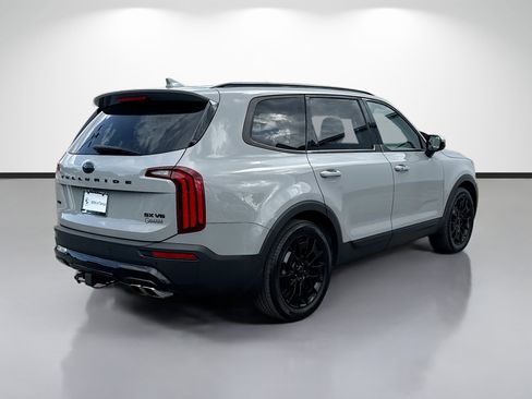 Used 2021 Kia Telluride SX w/ SX Prestige Package AWD/4WD image 3