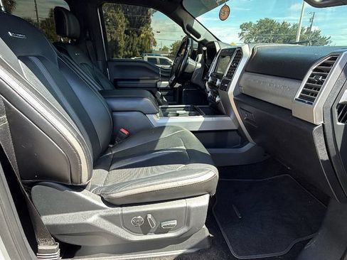 Used 2018 Ford F250 Platinum w/ Platinum Ultimate Package AWD/4WD image 28