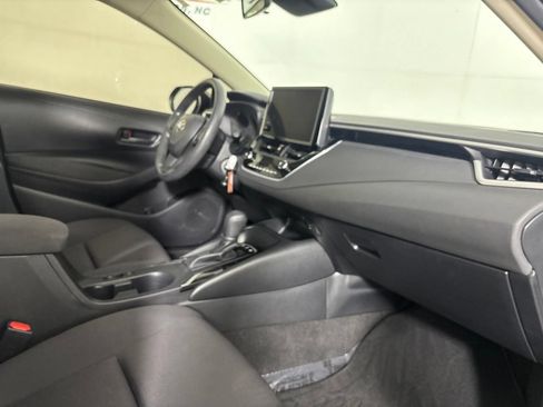 Used 2023 Toyota Corolla LE FWD image 28