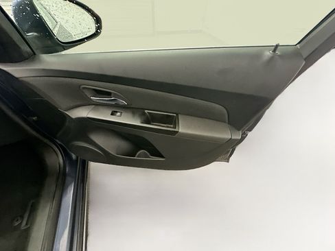 Used 2013 Chevrolet Cruze LT FWD image 30