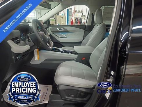 New 2026 Ford Explorer Platinum w/ LUX Leather Package AWD/4WD image 7