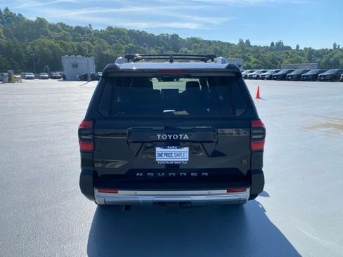New 2026 Toyota 4Runner Limited AWD/4WD image 9