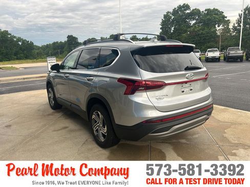 Used 2023 Hyundai Santa Fe SEL FWD image 6