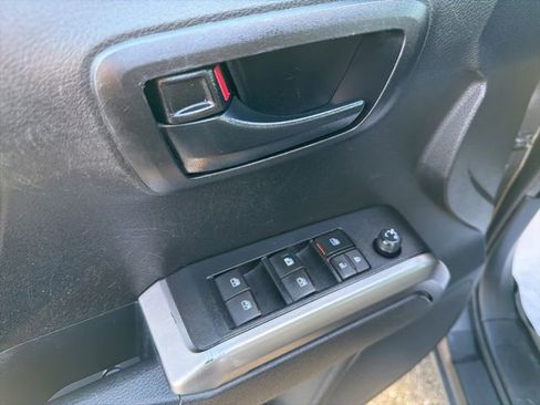 Used 2021 Toyota Tacoma SR5 image 12