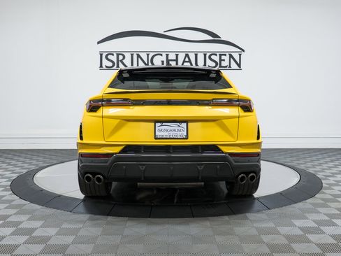 Used 2023 Lamborghini Urus Performante image 6