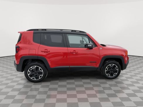 Used 2016 Jeep Renegade Trailhawk image 7