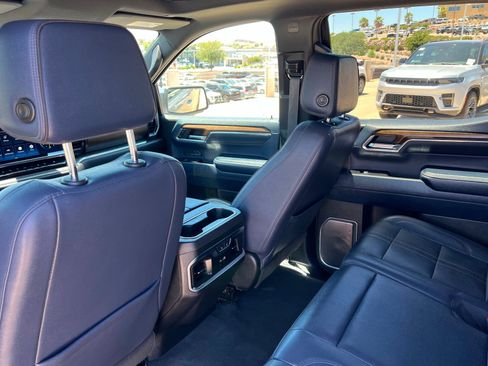 Used 2024 Chevrolet Silverado 1500 High Country w/ Technology Package AWD/4WD image 20