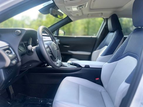 Used 2021 Lexus UX 250h w/ Premium Package AWD/4WD image 13
