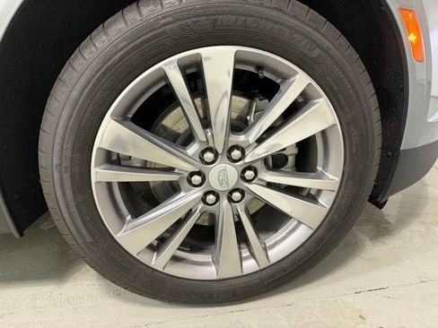 Certified 2025 Cadillac XT5 Premium Luxury AWD/4WD image 36
