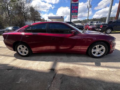 Used 2021 Dodge Charger SXT w/ Leather Interior Group image 7