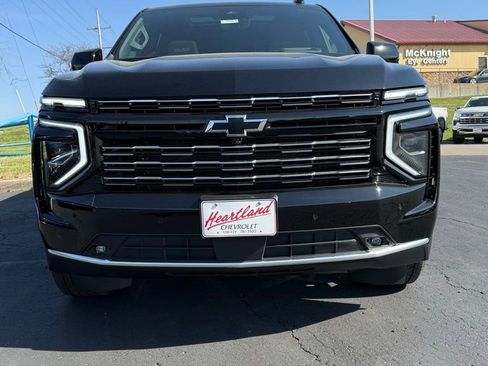 New 2026 Chevrolet Suburban High Country AWD/4WD image 3