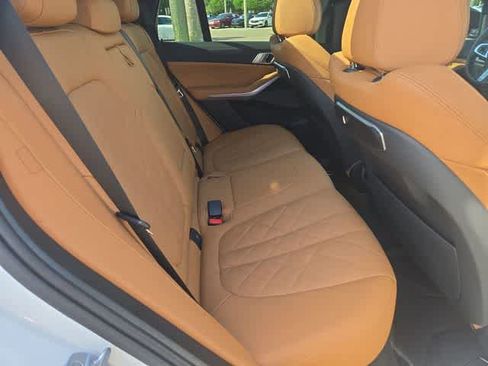 Used 2024 BMW X5 xDrive40i w/ M Sport Package AWD/4WD image 23