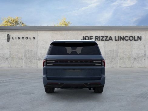 New 2026 Lincoln Navigator Premiere AWD/4WD image 5