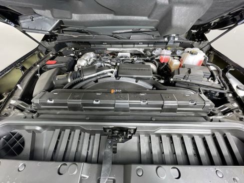 Used 2024 GMC Sierra 2500 AT4X image 31