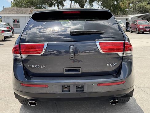 Used 2013 Lincoln MKX FWD image 7