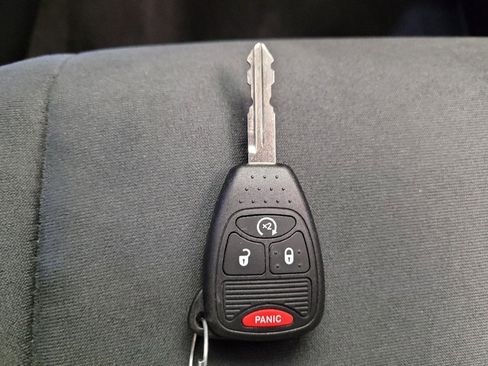 Used 2016 Jeep Patriot Latitude AWD/4WD image 32