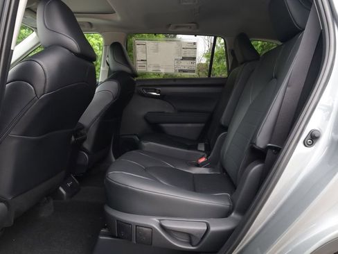 New 2026 Toyota Highlander XLE AWD/4WD image 14