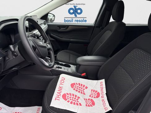 Used 2025 Ford Escape Active AWD/4WD image 10