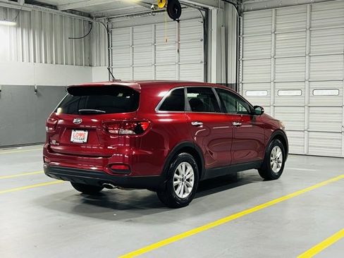 Used 2019 Kia Sorento LX image 14