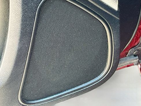 Used 2023 Chrysler 300 S w/ Comfort Group RWD image 19