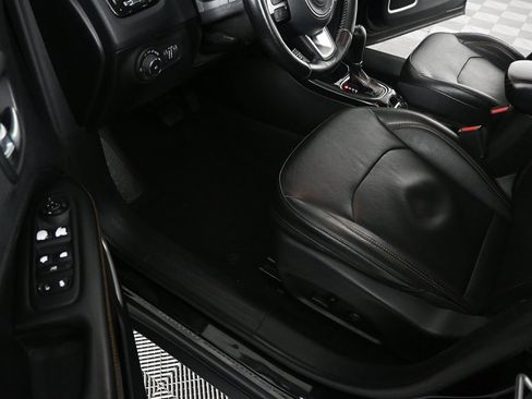 Used 2020 Jeep Compass Limited image 7