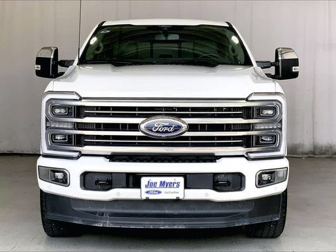 Used 2026 Ford F250 Platinum w/ Platinum Plus Package AWD/4WD image 2