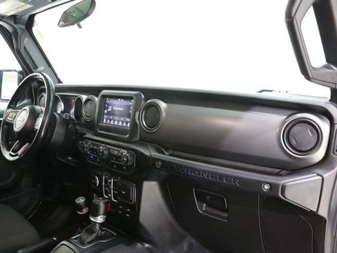 Used 2023 Jeep Wrangler Unlimited w/ Cold Weather Group AWD/4WD image 16