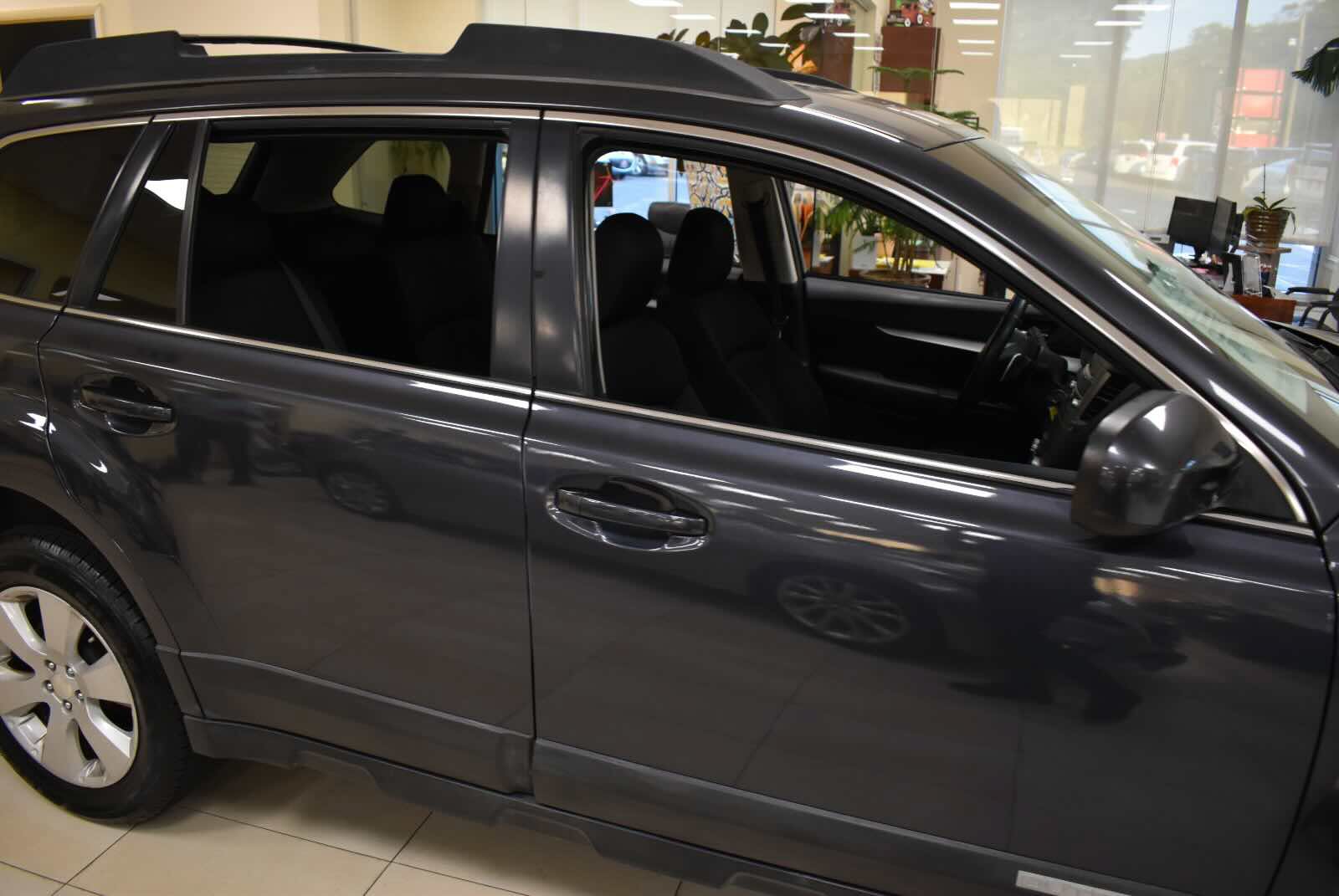 Used 2011 Subaru Outback 2.5i Premium w/ All-Weather Pkg AWD/4WD image 53