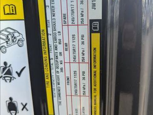 Used 2018 Jeep Wrangler Unlimited Sport S AWD/4WD image 23
