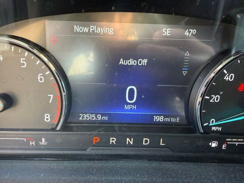 Used 2022 Ford Explorer XLT image 7