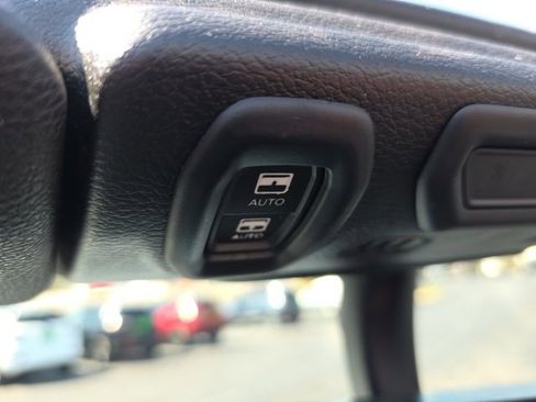 Used 2023 Jeep Wrangler Unlimited Sahara w/ Cold Weather Group image 33