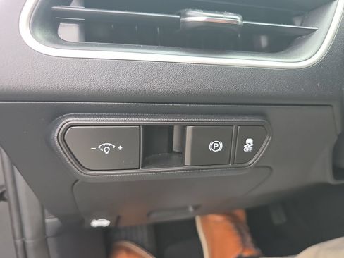 Used 2025 Kia K4 FWD image 23