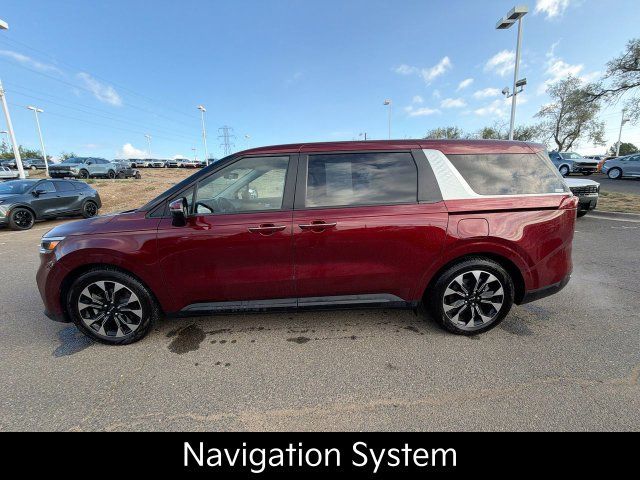 Certified 2024 Kia Carnival EX FWD image 3