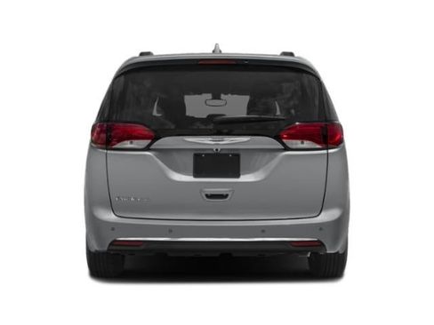 Used 2019 Chrysler Pacifica Limited image 5