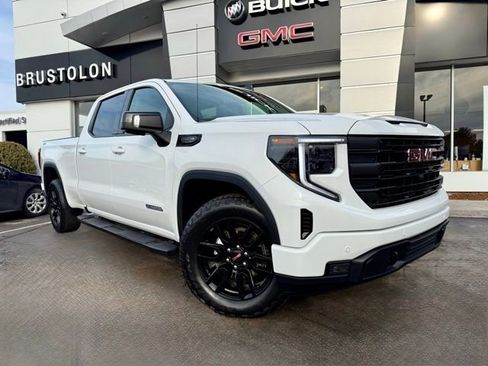 Used 2025 GMC Sierra 1500 Elevation w/ Elevation Premium Package image 3