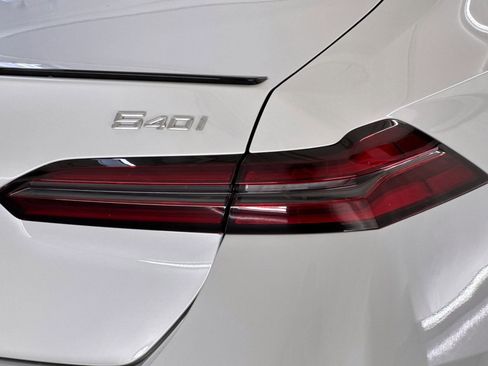 New 2026 BMW 540i xDrive w/ M Sport Package AWD/4WD image 12