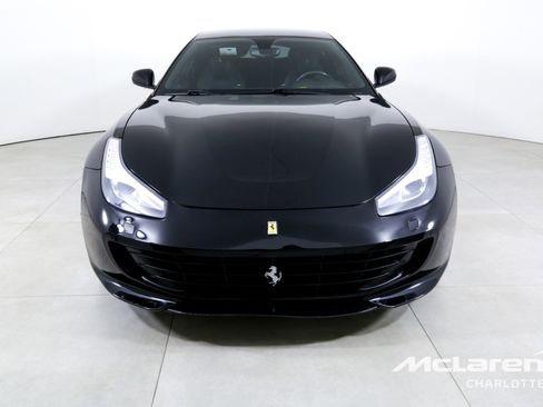 Used 2018 Ferrari GTC4Lusso T image 4