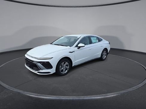 New 2026 Hyundai Sonata SE FWD image 5