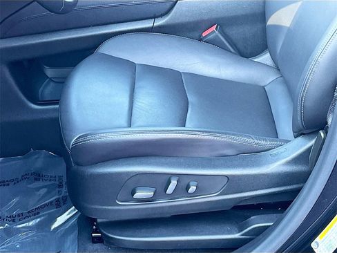 Certified 2025 Cadillac XT5 Premium Luxury image 19