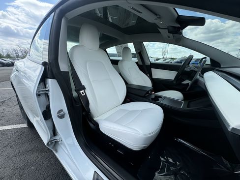 Used 2021 Tesla Model 3 Long Range AWD/4WD image 29