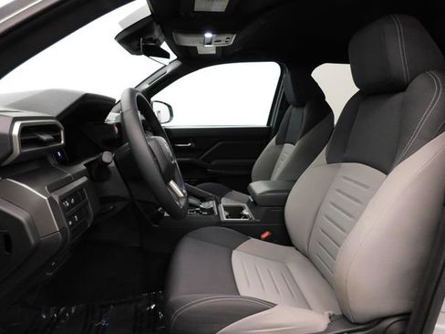 Used 2024 Toyota Tacoma TRD Off-Road image 21