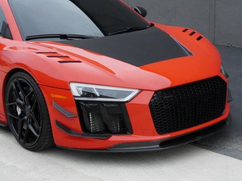 Used 2017 Audi R8 V10 plus image 10