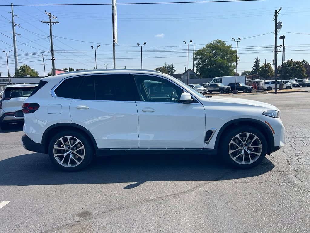 Used 2026 BMW X5 xDrive40i AWD/4WD image 4
