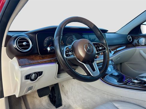 Used 2020 Mercedes-Benz E 350 4MATIC Sedan image 10