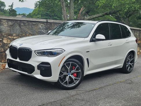 Used 2023 BMW X5 xDrive45e w/ Executive Package AWD/4WD image 4