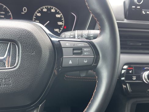 Certified 2024 Honda Pilot TrailSport image 19