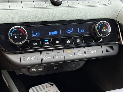 New 2026 Hyundai Elantra Limited image 17