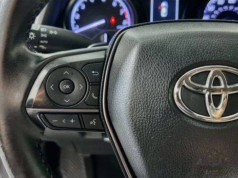 Used 2023 Toyota Camry SE FWD image 18